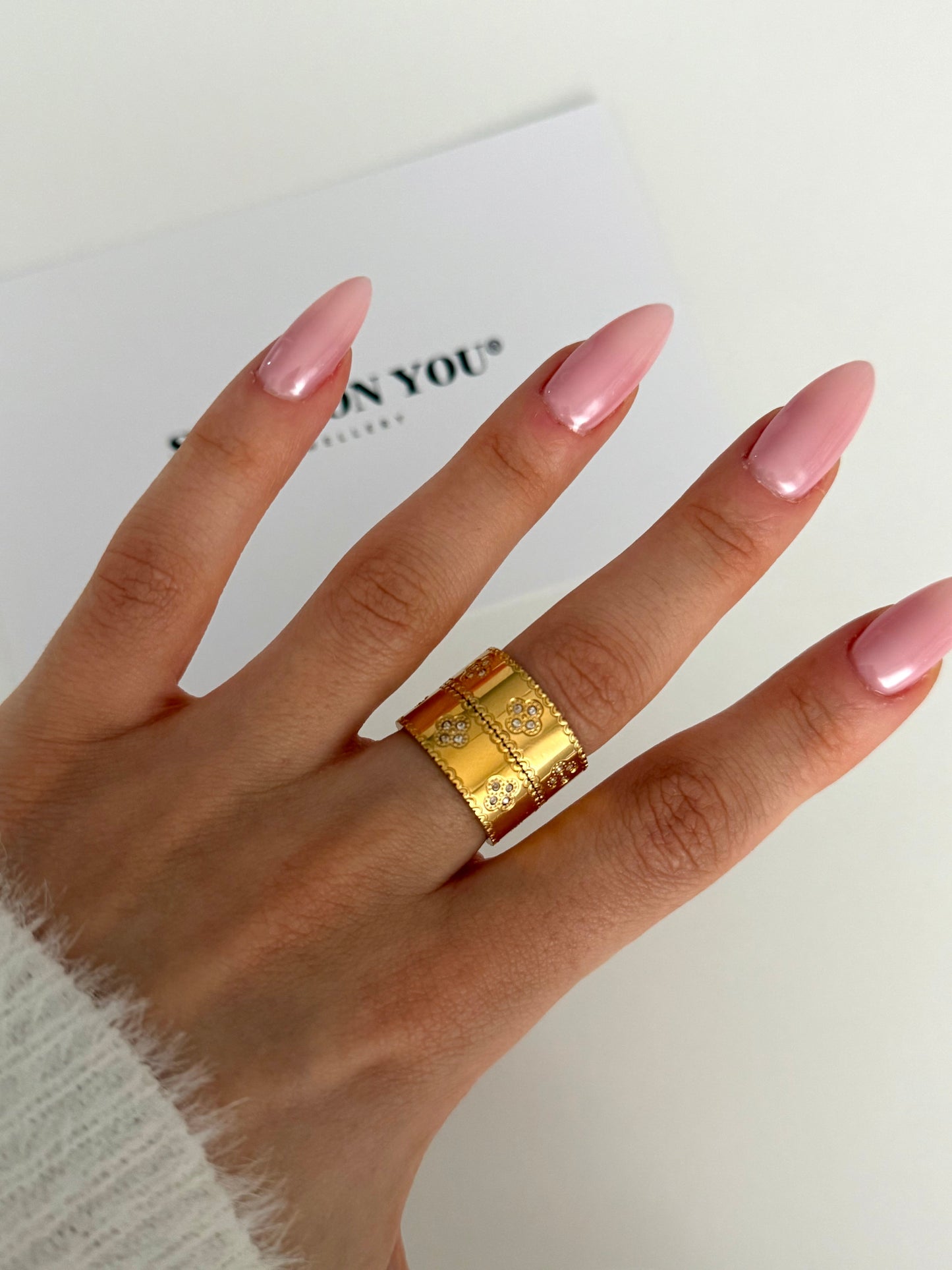 GRACIE CLOVER RING