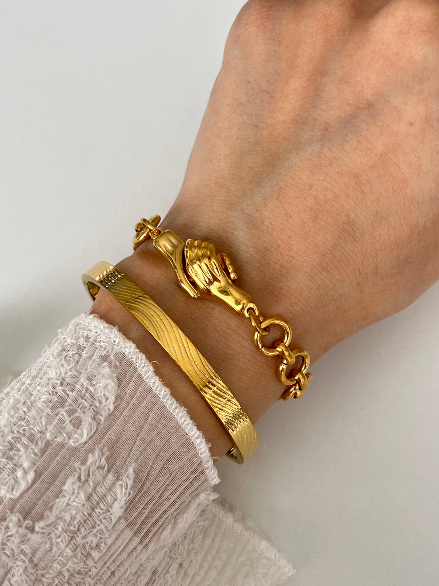 VEYRA NECKLACE & BRACELET