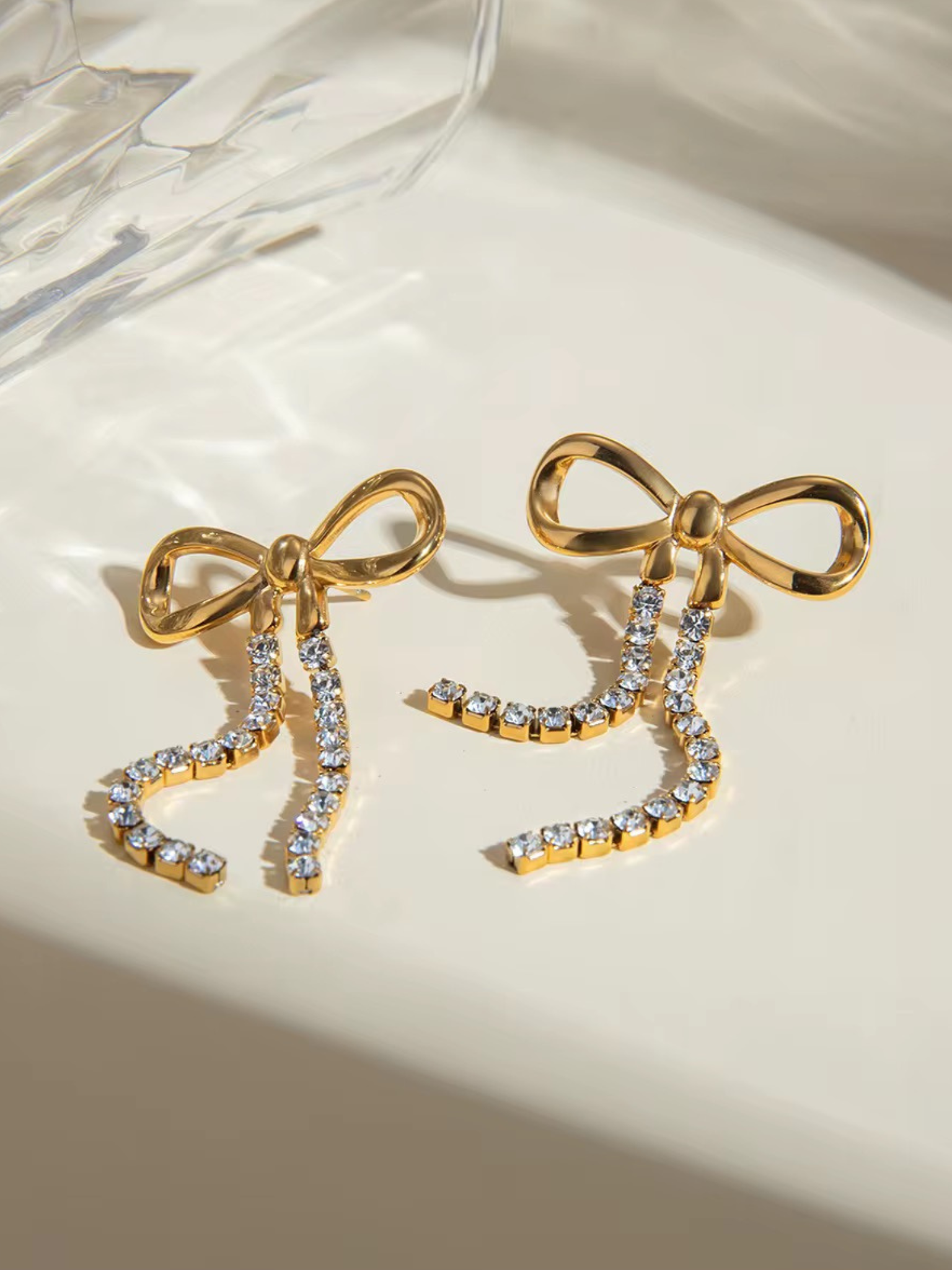 ALICE BOW EARRING