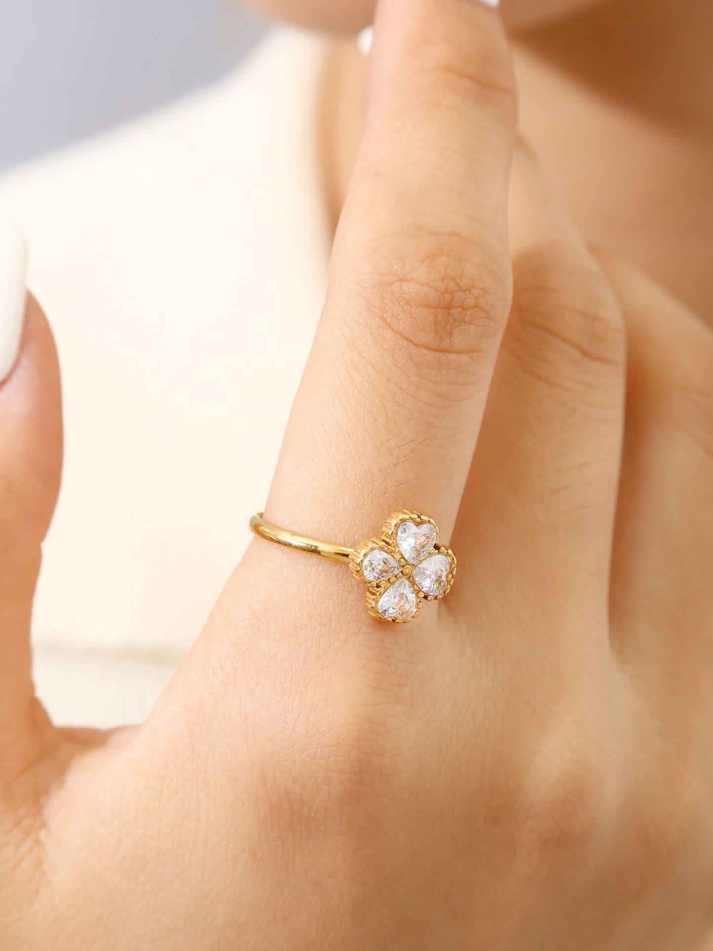 CLOVER BLISS RING